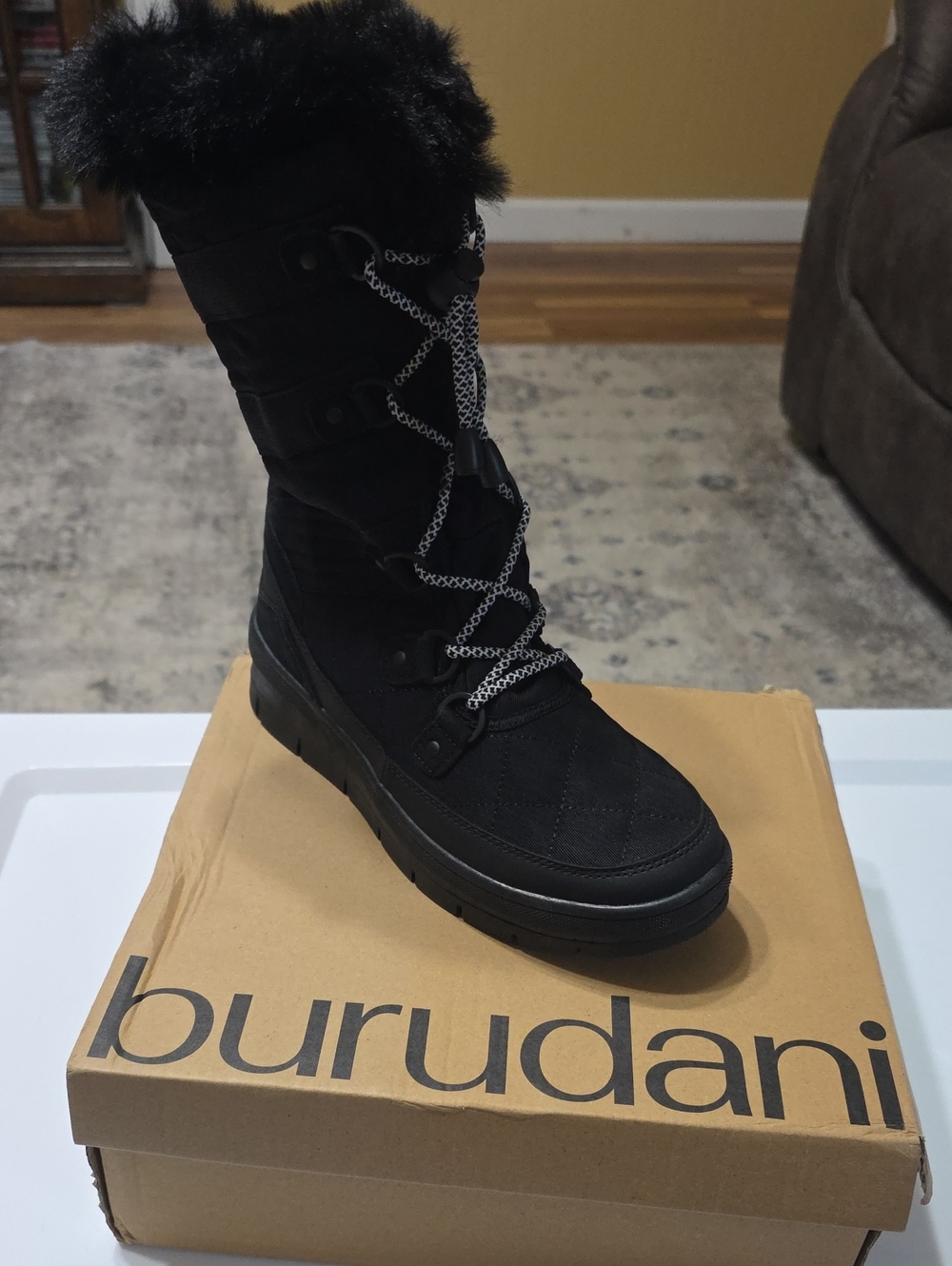 Women's Black Quilted Faux-Fur Lace-Up Winter Boot